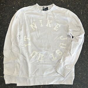 Nike Men's Light Gray Crewneck Sweater